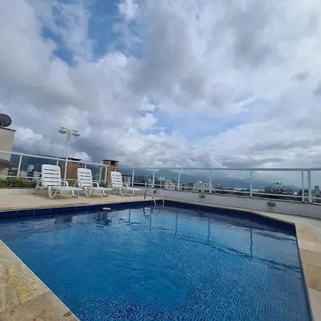 Apto com Piscina no Itagua-3